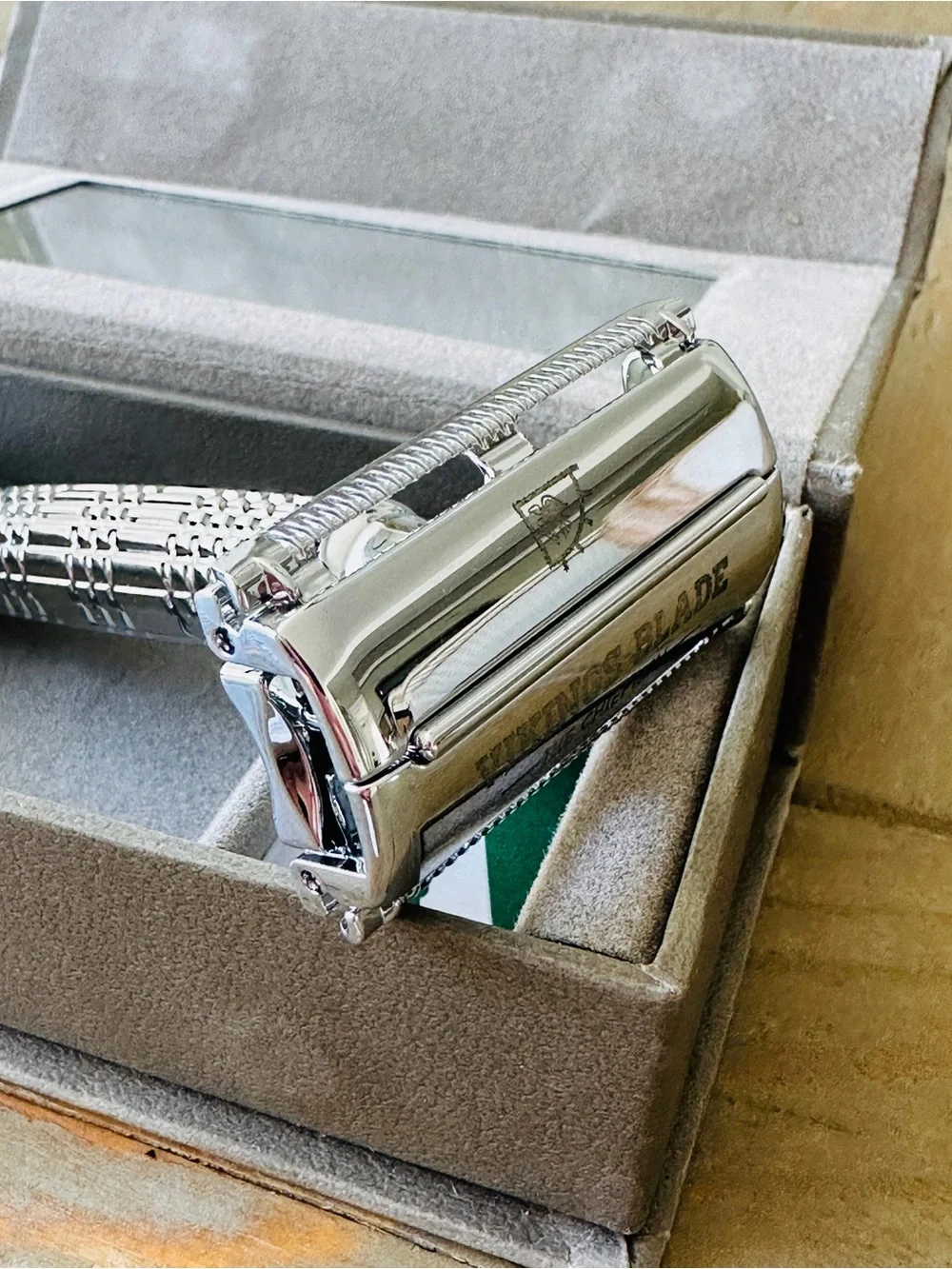 Viking’s Blade Classic Double-Edge Safety Razor - Chrome Finish (Silver)